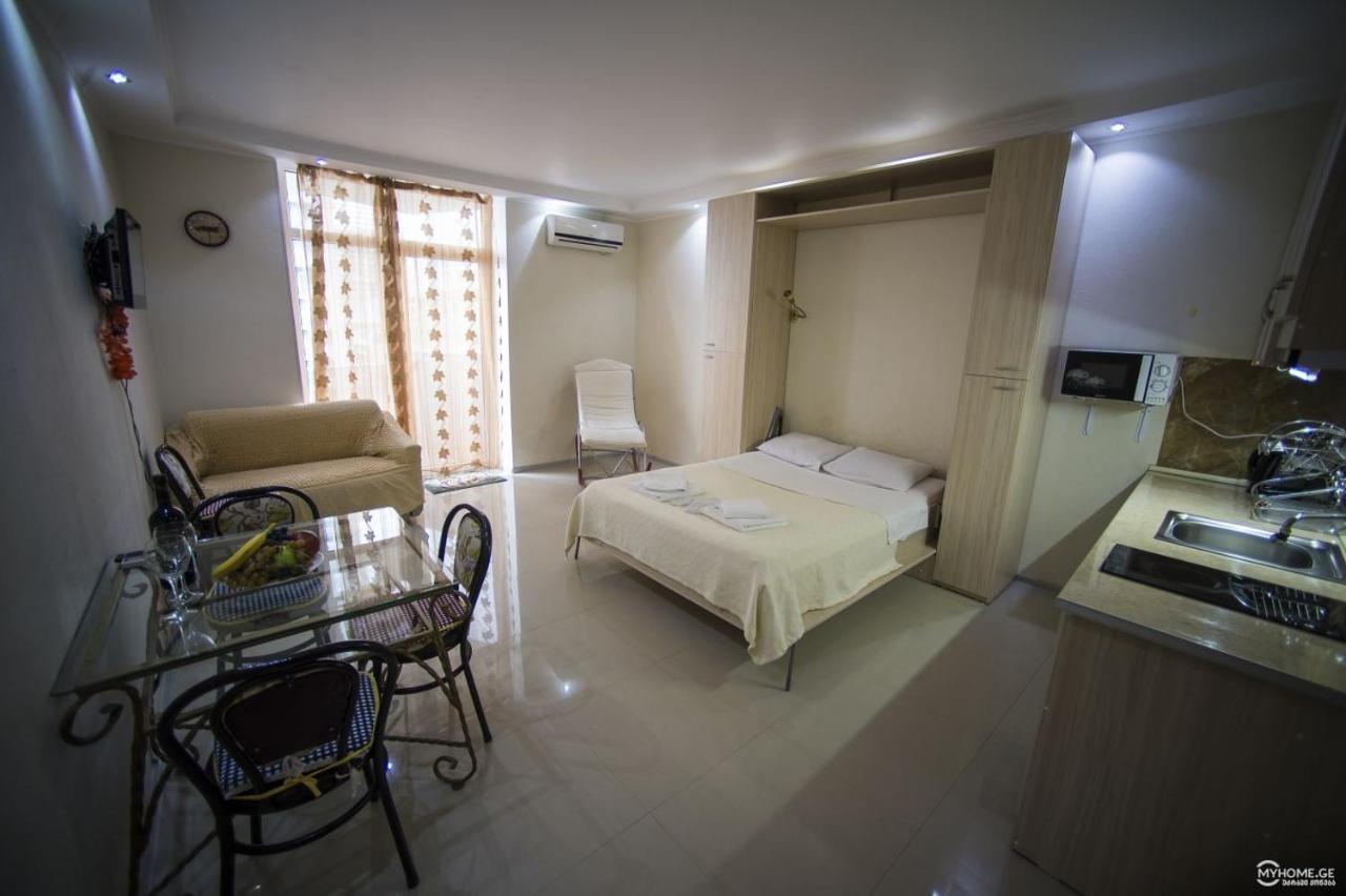 Royal Apartments Batum Dış mekan fotoğraf