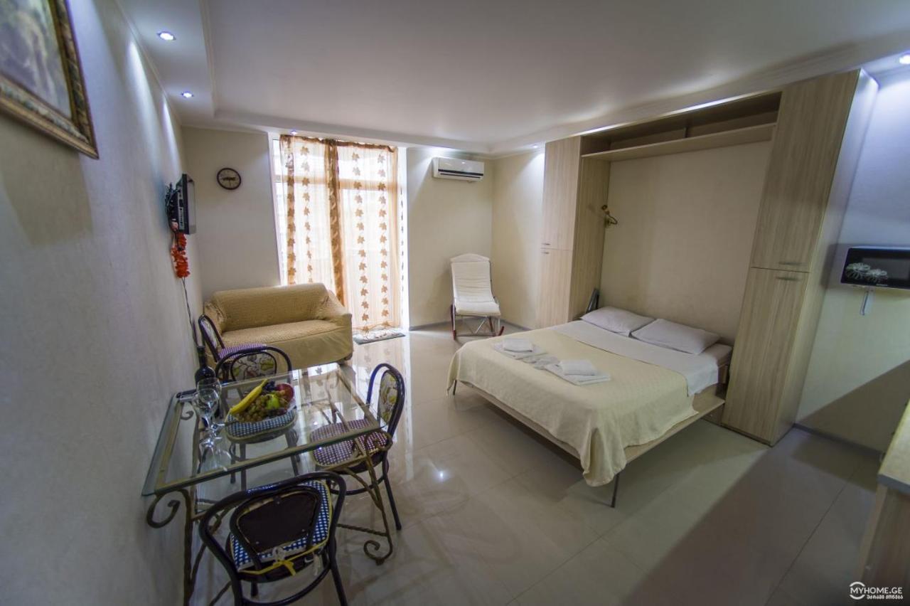 Royal Apartments Batum Dış mekan fotoğraf